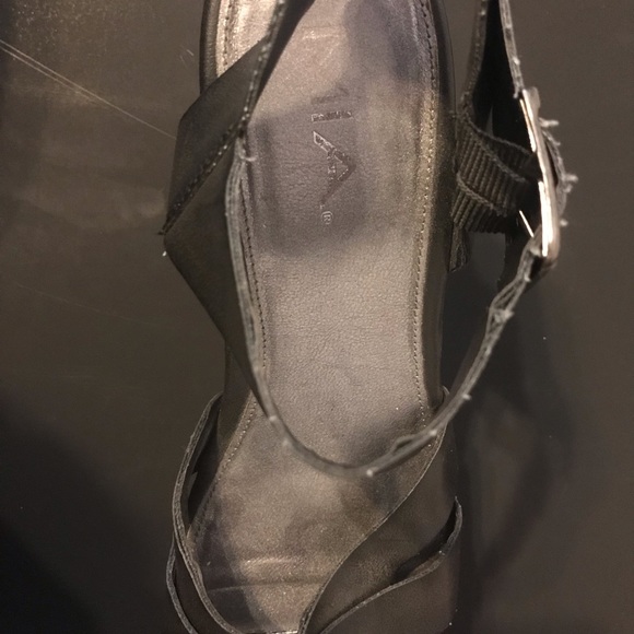 Chunky Black Platform Heels - Picture 2 of 5